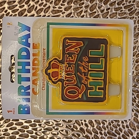 Amscan "Queen of the Hill" Adult Female Birthday Celebration Paperware 414 pcs - Picture 10 of 14